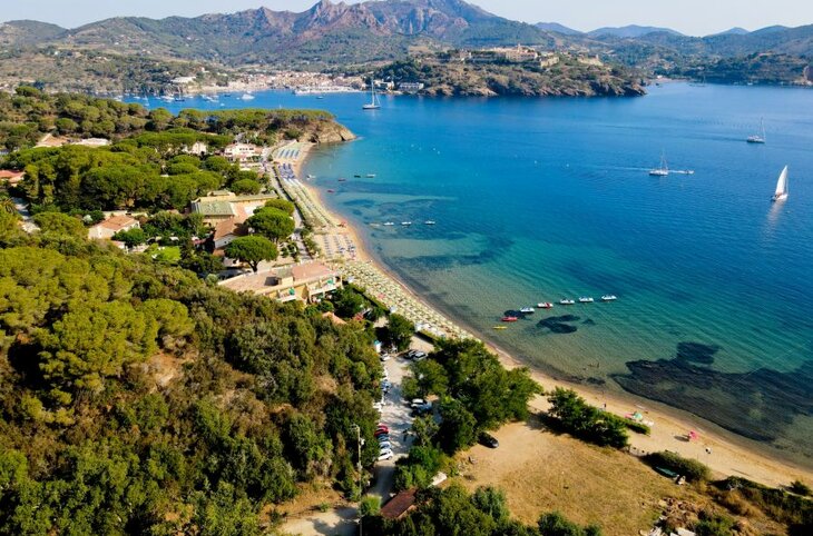 Acacie Residenz <div class="m-page-header__rating"><span class="m-page-header__rating--star"></span><span class="m-page-header__rating--star"></span><span class="m-page-header__rating--star"></span><span class="m-page-header__rating--star"></span></div>