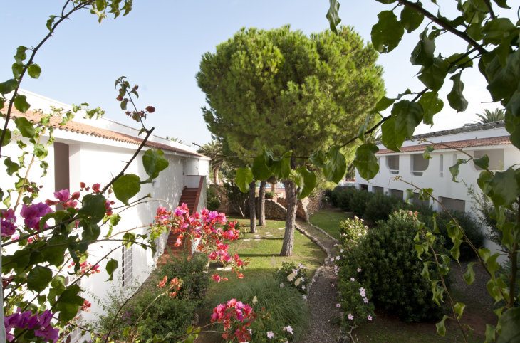 Ostuni Rosa Marina Resort (Erlebnisreise Apulien) <div class="m-page-header__rating"><span class="m-page-header__rating--star"></span><span class="m-page-header__rating--star"></span><span class="m-page-header__rating--star"></span><span class="m-page-header__rating--star"></span></div>