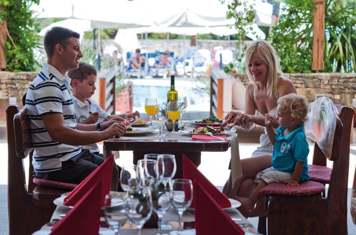 Valamar Tamaris Resort & Tamaris Villas <div class="m-page-header__rating"><span class="m-page-header__rating--star"></span><span class="m-page-header__rating--star"></span><span class="m-page-header__rating--star"></span><span class="m-page-header__rating--star"></span></div>