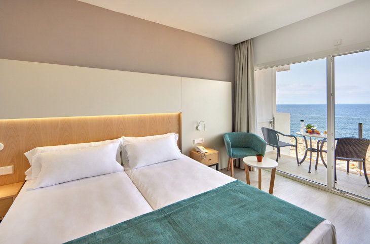Universal Hotel Cabo Blanco (adults only) <div class="m-page-header__rating"><span class="m-page-header__rating--star"></span><span class="m-page-header__rating--star"></span><span class="m-page-header__rating--star"></span><span class="m-page-header__rating--star"></span></div>