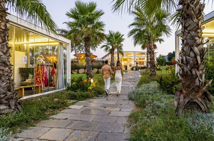 Cala Sinzias Resort <div class="m-page-header__rating"><span class="m-page-header__rating--star"></span><span class="m-page-header__rating--star"></span><span class="m-page-header__rating--star"></span><span class="m-page-header__rating--star"></span></div>