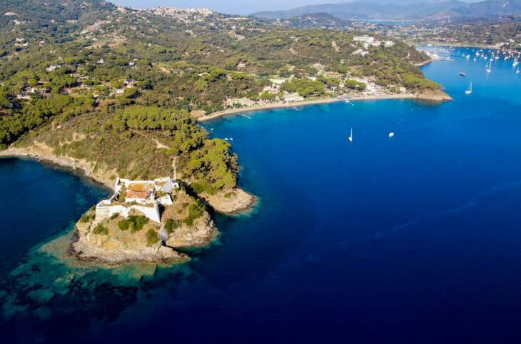 Acacie Residenz <div class="m-page-header__rating"><span class="m-page-header__rating--star"></span><span class="m-page-header__rating--star"></span><span class="m-page-header__rating--star"></span><span class="m-page-header__rating--star"></span></div>