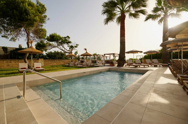 Sarena de Muro Resort Mallorca <div class="m-page-header__rating"><span class="m-page-header__rating--star"></span><span class="m-page-header__rating--star"></span><span class="m-page-header__rating--star"></span><span class="m-page-header__rating--star"></span><span class="m-page-header__rating--star"></span></div>
