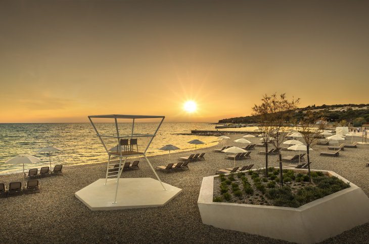 Family Hotel Amarin <div class="m-page-header__rating"><span class="m-page-header__rating--star"></span><span class="m-page-header__rating--star"></span><span class="m-page-header__rating--star"></span><span class="m-page-header__rating--star"></span></div>