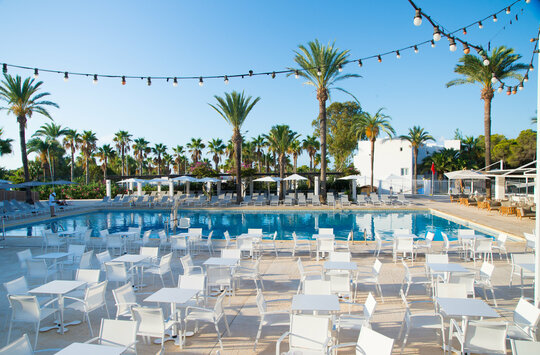 Wandern & Entspannen auf Ibiza - Cala Llenya Resort ****