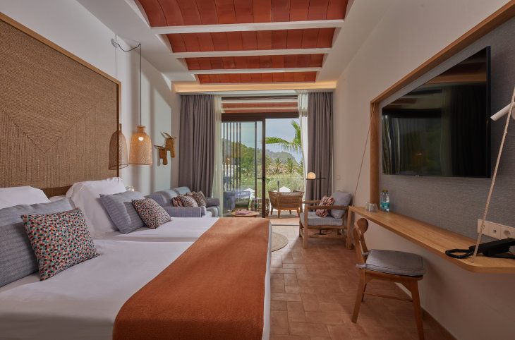 The Club Cala San Miguel Hotel (adults only), Curio Collection by Hilton <div class="m-page-header__rating"><span class="m-page-header__rating--star"></span><span class="m-page-header__rating--star"></span><span class="m-page-header__rating--star"></span><span class="m-page-header__rating--star"></span><span class="m-page-header__rating--star"></span></div>