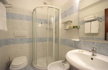 Doppelzimmer mit Balkon