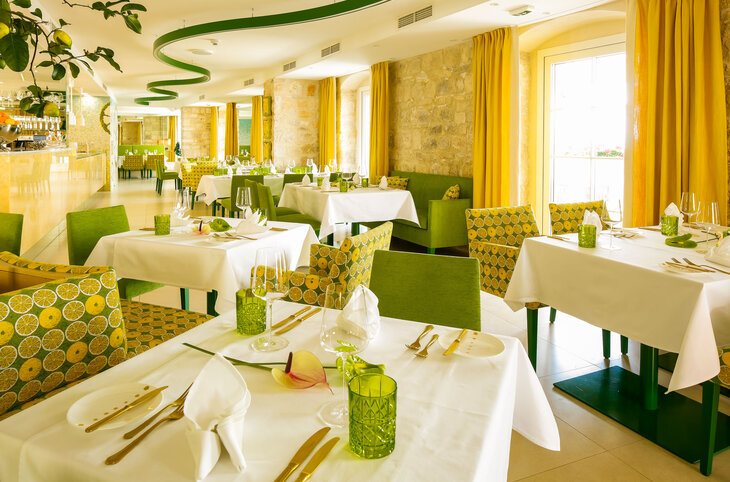 Hotel Lemongarden <div class="m-page-header__rating"><span class="m-page-header__rating--star"></span><span class="m-page-header__rating--star"></span><span class="m-page-header__rating--star"></span><span class="m-page-header__rating--star"></span><span class="m-page-header__rating--star"></span></div>
