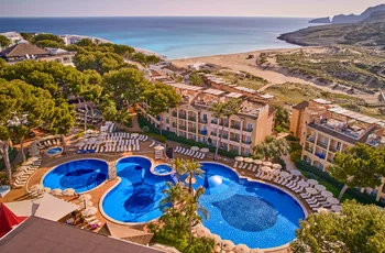 Zafiro Cala Mesquida ****