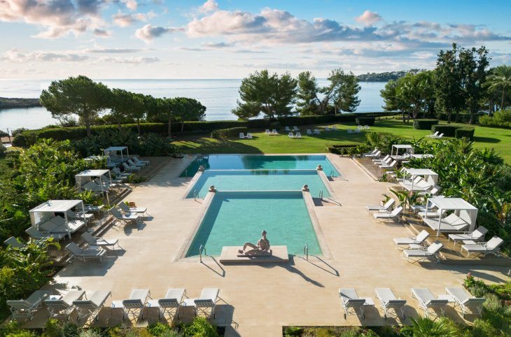 St. Regis Mardavall <div class="m-page-header__rating"><span class="m-page-header__rating--star"></span><span class="m-page-header__rating--star"></span><span class="m-page-header__rating--star"></span><span class="m-page-header__rating--star"></span><span class="m-page-header__rating--star"></span></div>
