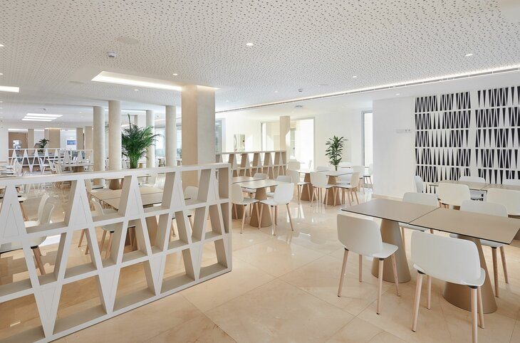 Hipotels Mediterraneo Club <div class="m-page-header__rating"><span class="m-page-header__rating--star"></span><span class="m-page-header__rating--star"></span><span class="m-page-header__rating--star"></span><span class="m-page-header__rating--star"></span></div>