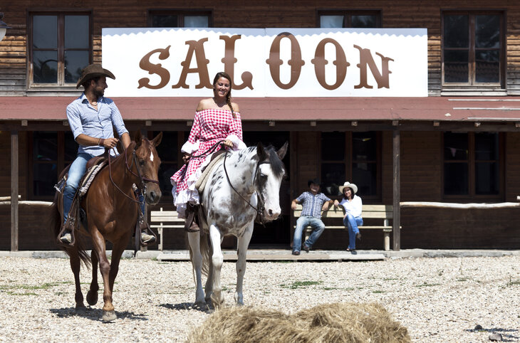 Horse Country Resort <div class="m-page-header__rating"><span class="m-page-header__rating--star"></span><span class="m-page-header__rating--star"></span><span class="m-page-header__rating--star"></span><span class="m-page-header__rating--star"></span></div>