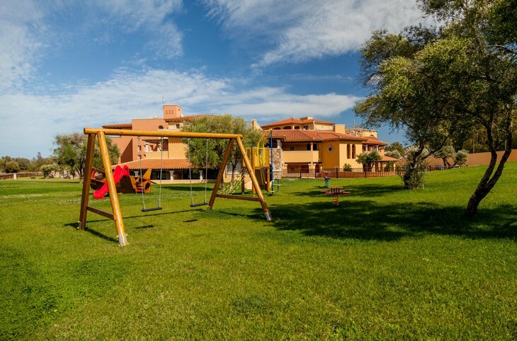 Marana <div class="m-page-header__rating"><span class="m-page-header__rating--star"></span><span class="m-page-header__rating--star"></span><span class="m-page-header__rating--star"></span><span class="m-page-header__rating--star"></span></div>