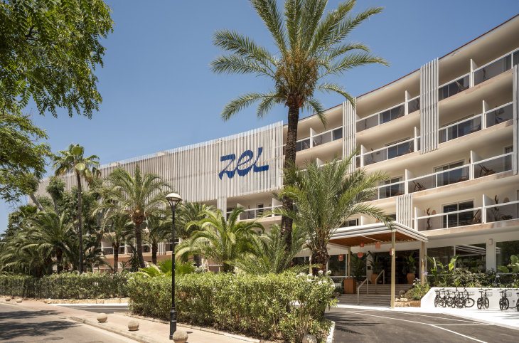 Zel Mallorca <div class="m-page-header__rating"><span class="m-page-header__rating--star"></span><span class="m-page-header__rating--star"></span><span class="m-page-header__rating--star"></span><span class="m-page-header__rating--star"></span></div>