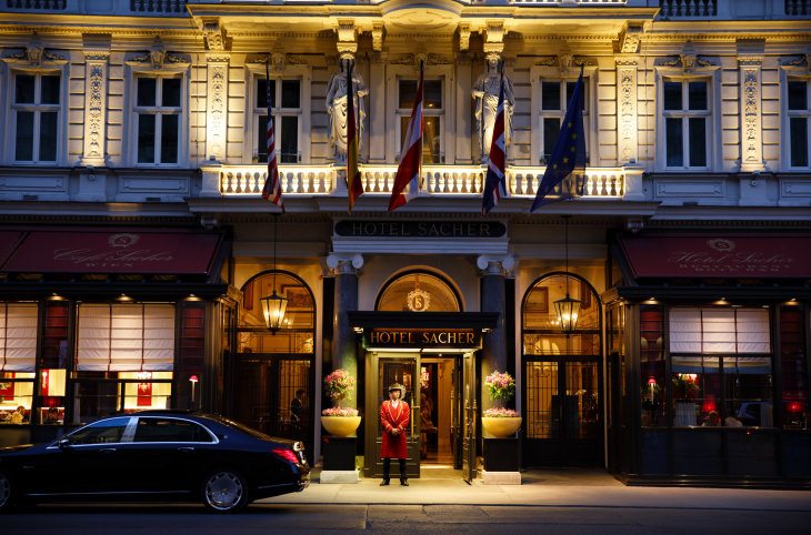 Hotel Sacher Wien <div class="m-page-header__rating"><span class="m-page-header__rating--star"></span><span class="m-page-header__rating--star"></span><span class="m-page-header__rating--star"></span><span class="m-page-header__rating--star"></span><span class="m-page-header__rating--star"></span><span class="m-page-header__rating--s ">s</span></div>