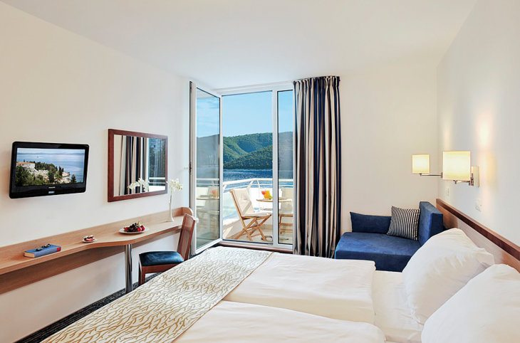 Hotel & Casa Valamar Sanfior <div class="m-page-header__rating"><span class="m-page-header__rating--star"></span><span class="m-page-header__rating--star"></span><span class="m-page-header__rating--star"></span><span class="m-page-header__rating--star"></span></div>
