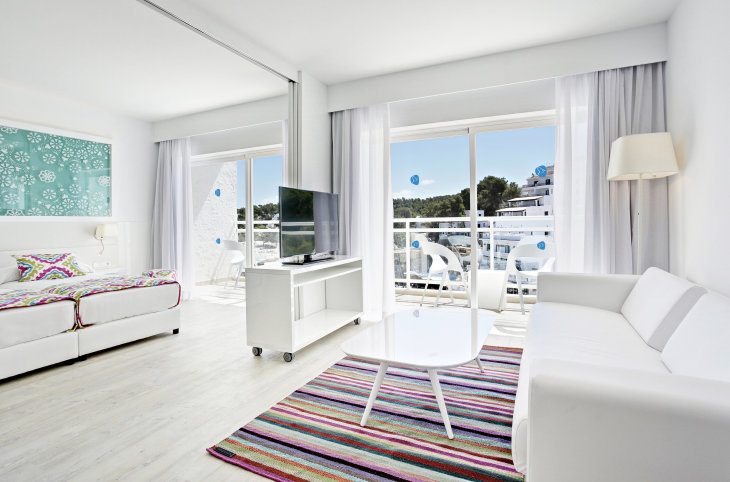 Grupotel Ibiza Beach Resort (adults only) <div class="m-page-header__rating"><span class="m-page-header__rating--star"></span><span class="m-page-header__rating--star"></span><span class="m-page-header__rating--star"></span><span class="m-page-header__rating--star"></span></div>