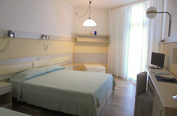 Doppelzimmer mit Balkon