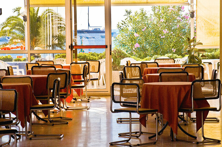 Select <div class="m-page-header__rating"><span class="m-page-header__rating--star"></span><span class="m-page-header__rating--star"></span><span class="m-page-header__rating--star"></span><span class="m-page-header__rating--star"></span></div>