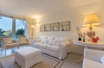 Bougainvillea mit Privatpool