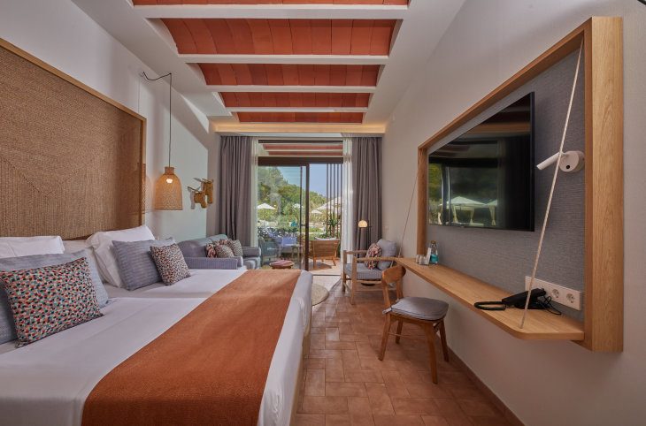 The Club Cala San Miguel Hotel (adults only), Curio Collection by Hilton <div class="m-page-header__rating"><span class="m-page-header__rating--star"></span><span class="m-page-header__rating--star"></span><span class="m-page-header__rating--star"></span><span class="m-page-header__rating--star"></span><span class="m-page-header__rating--star"></span></div>