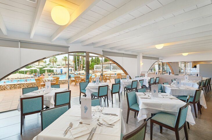 Hipotels Mediterraneo Club <div class="m-page-header__rating"><span class="m-page-header__rating--star"></span><span class="m-page-header__rating--star"></span><span class="m-page-header__rating--star"></span><span class="m-page-header__rating--star"></span></div>