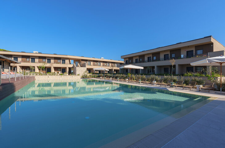 Campoblu <div class="m-page-header__rating"></div>