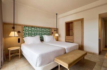 Deluxe Twin Beds
