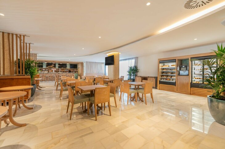 Grand Palladium Select Palace Ibiza <div class="m-page-header__rating"><span class="m-page-header__rating--star"></span><span class="m-page-header__rating--star"></span><span class="m-page-header__rating--star"></span><span class="m-page-header__rating--star"></span><span class="m-page-header__rating--star"></span></div>