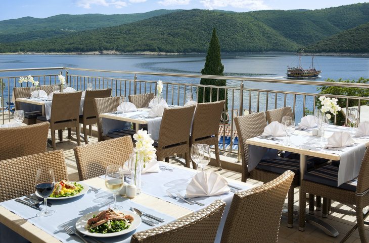 Hotel & Casa Valamar Sanfior <div class="m-page-header__rating"><span class="m-page-header__rating--star"></span><span class="m-page-header__rating--star"></span><span class="m-page-header__rating--star"></span><span class="m-page-header__rating--star"></span></div>