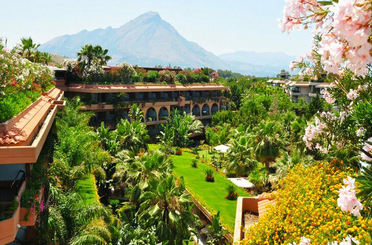 Acacia Resort <div class="m-page-header__rating"><span class="m-page-header__rating--star"></span><span class="m-page-header__rating--star"></span><span class="m-page-header__rating--star"></span><span class="m-page-header__rating--star"></span></div>