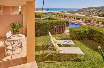 One Bedroom Suite Swim Up
