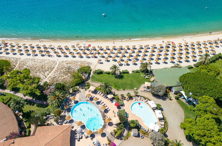 Cormoran <div class="m-page-header__rating"><span class="m-page-header__rating--star"></span><span class="m-page-header__rating--star"></span><span class="m-page-header__rating--star"></span><span class="m-page-header__rating--star"></span></div>