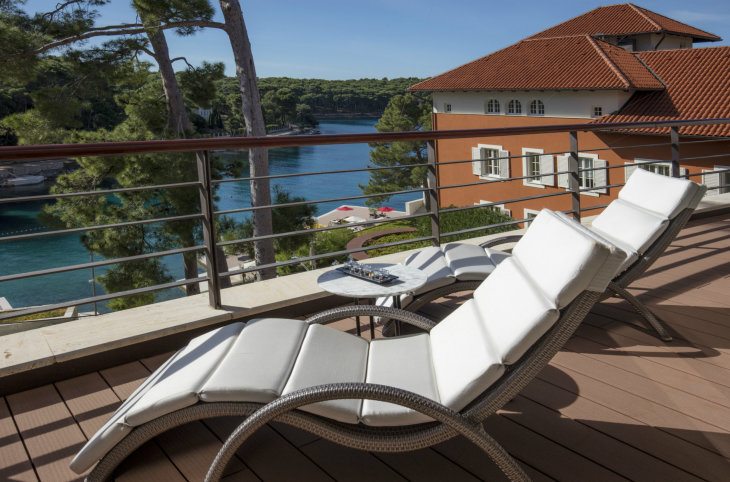 Boutique Hotel Alhambra <div class="m-page-header__rating"><span class="m-page-header__rating--star"></span><span class="m-page-header__rating--star"></span><span class="m-page-header__rating--star"></span><span class="m-page-header__rating--star"></span><span class="m-page-header__rating--star"></span></div>
