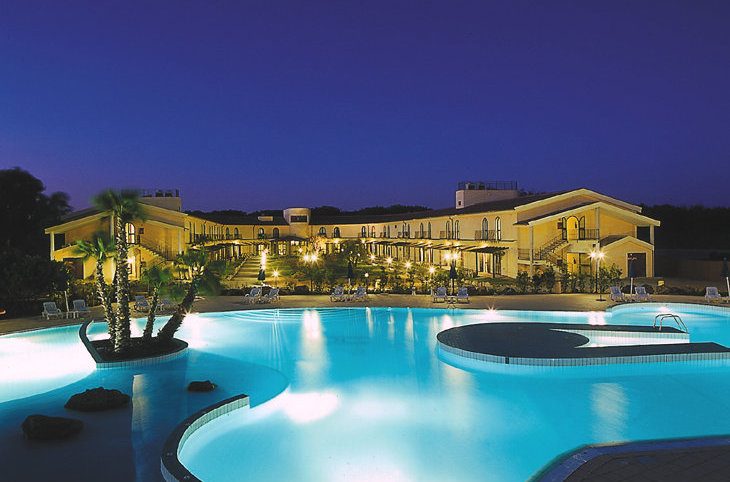Horse Country Resort <div class="m-page-header__rating"><span class="m-page-header__rating--star"></span><span class="m-page-header__rating--star"></span><span class="m-page-header__rating--star"></span><span class="m-page-header__rating--star"></span></div>