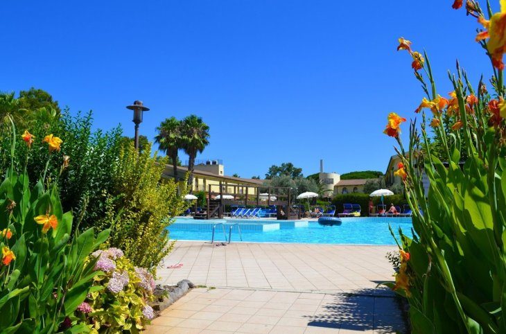 Horse Country Resort <div class="m-page-header__rating"><span class="m-page-header__rating--star"></span><span class="m-page-header__rating--star"></span><span class="m-page-header__rating--star"></span><span class="m-page-header__rating--star"></span></div>