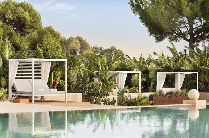 St. Regis Mardavall <div class="m-page-header__rating"><span class="m-page-header__rating--star"></span><span class="m-page-header__rating--star"></span><span class="m-page-header__rating--star"></span><span class="m-page-header__rating--star"></span><span class="m-page-header__rating--star"></span></div>