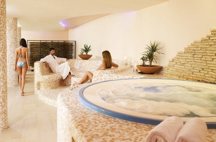 Hotel & Casa Valamar Sanfior <div class="m-page-header__rating"><span class="m-page-header__rating--star"></span><span class="m-page-header__rating--star"></span><span class="m-page-header__rating--star"></span><span class="m-page-header__rating--star"></span></div>
