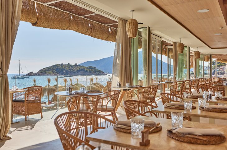 Universal Hotel Aquamarin <div class="m-page-header__rating"><span class="m-page-header__rating--star"></span><span class="m-page-header__rating--star"></span><span class="m-page-header__rating--star"></span><span class="m-page-header__rating--star"></span></div>
