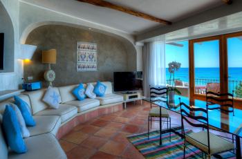 Waterfront-Suiten Cala del Forte