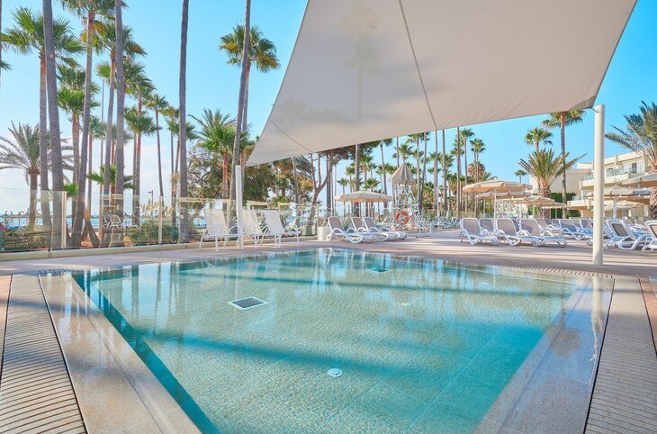 Hipotels Mediterraneo Club <div class="m-page-header__rating"><span class="m-page-header__rating--star"></span><span class="m-page-header__rating--star"></span><span class="m-page-header__rating--star"></span><span class="m-page-header__rating--star"></span></div>