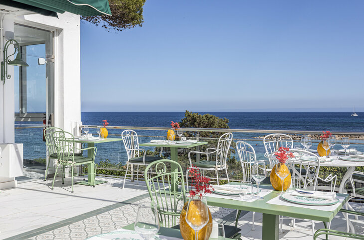 Mongibello Ibiza <div class="m-page-header__rating"><span class="m-page-header__rating--star"></span><span class="m-page-header__rating--star"></span><span class="m-page-header__rating--star"></span><span class="m-page-header__rating--star"></span></div>