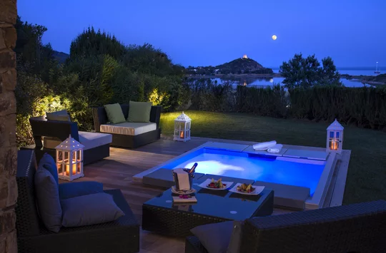 Hotelzimmer mit eigenem Pool Sardinien Laguna Garden Suite