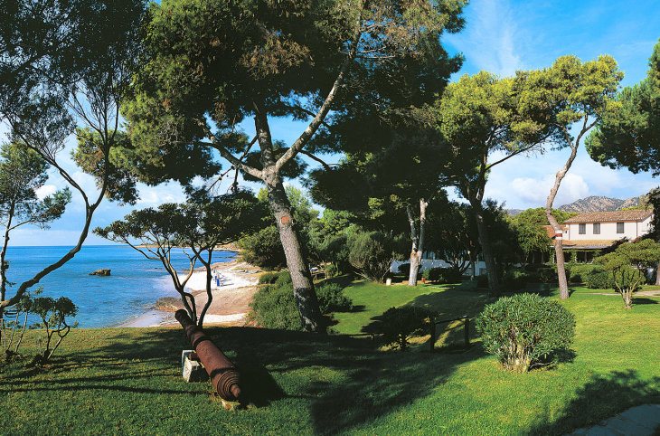 Luna Sardinia <div class="m-page-header__rating"><span class="m-page-header__rating--star"></span><span class="m-page-header__rating--star"></span><span class="m-page-header__rating--star"></span><span class="m-page-header__rating--star"></span></div>
