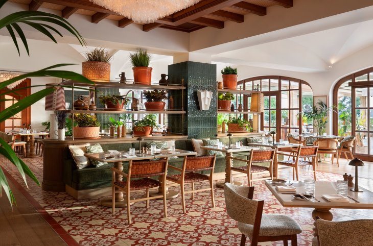 St. Regis Mardavall <div class="m-page-header__rating"><span class="m-page-header__rating--star"></span><span class="m-page-header__rating--star"></span><span class="m-page-header__rating--star"></span><span class="m-page-header__rating--star"></span><span class="m-page-header__rating--star"></span></div>