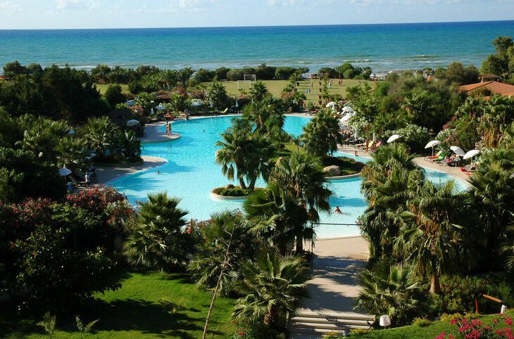 Acacia Resort <div class="m-page-header__rating"><span class="m-page-header__rating--star"></span><span class="m-page-header__rating--star"></span><span class="m-page-header__rating--star"></span><span class="m-page-header__rating--star"></span></div>