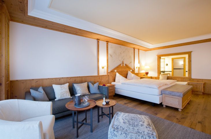 Alpenresort Schwarz <div class="m-page-header__rating"><span class="m-page-header__rating--star"></span><span class="m-page-header__rating--star"></span><span class="m-page-header__rating--star"></span><span class="m-page-header__rating--star"></span><span class="m-page-header__rating--star"></span></div>