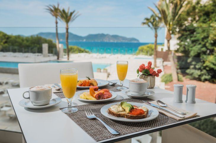 Iberostar Waves Cala Millor (adults only) <div class="m-page-header__rating"><span class="m-page-header__rating--star"></span><span class="m-page-header__rating--star"></span><span class="m-page-header__rating--star"></span><span class="m-page-header__rating--star"></span></div>