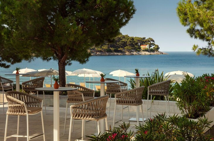 Hotel Bellevue <div class="m-page-header__rating"><span class="m-page-header__rating--star"></span><span class="m-page-header__rating--star"></span><span class="m-page-header__rating--star"></span><span class="m-page-header__rating--star"></span><span class="m-page-header__rating--star"></span></div>