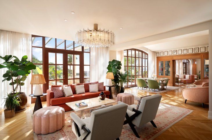 St. Regis Mardavall <div class="m-page-header__rating"><span class="m-page-header__rating--star"></span><span class="m-page-header__rating--star"></span><span class="m-page-header__rating--star"></span><span class="m-page-header__rating--star"></span><span class="m-page-header__rating--star"></span></div>
